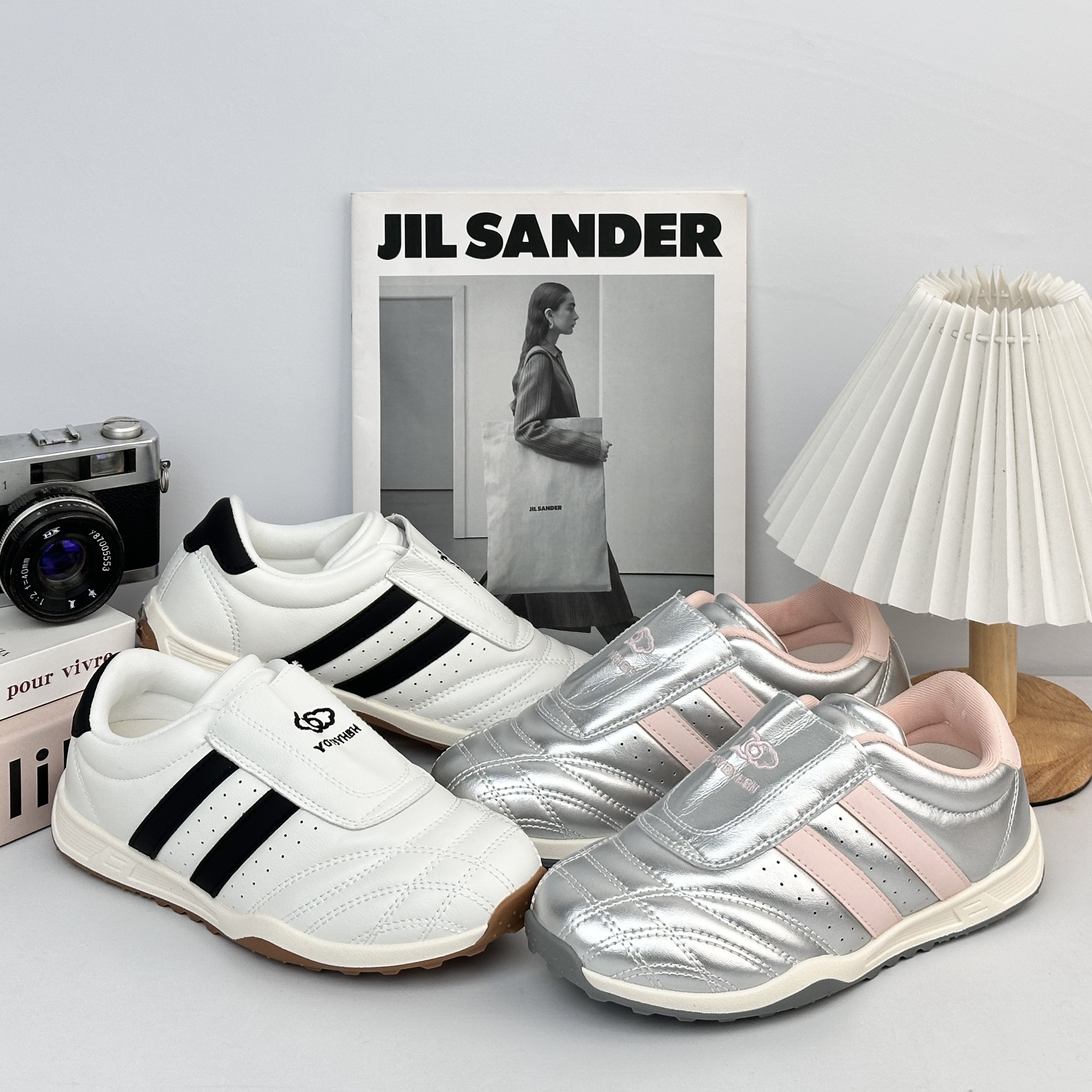 YUANBO Zapatos blancos de suela gruesa para mujeres 2025 nuevos zapatos deportivos casuales de otoño para mujeres zapatos de nicho