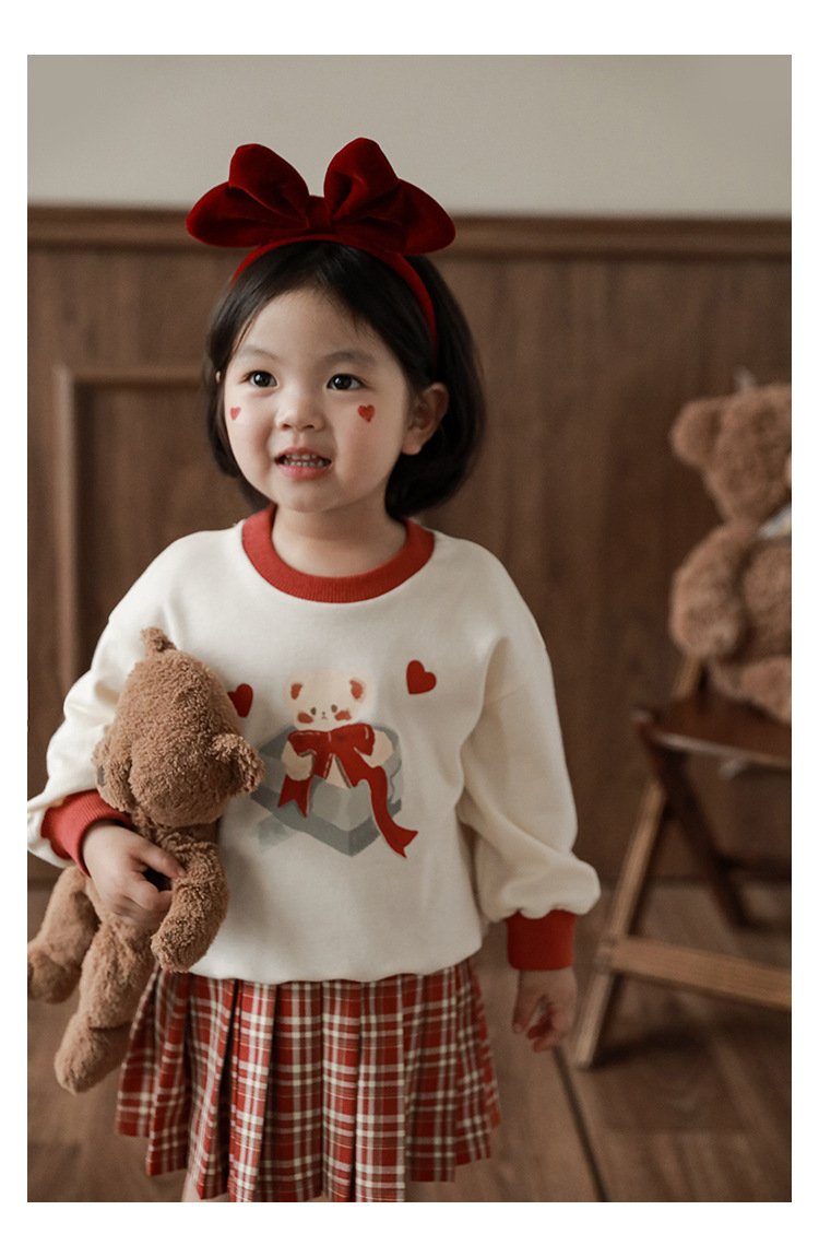 Qiu Duomeng Girls' Cartoon Little Bear Sweater Checkered Set 2024 New Spring and Autumn Children's Top Half Skirt_voghion.com