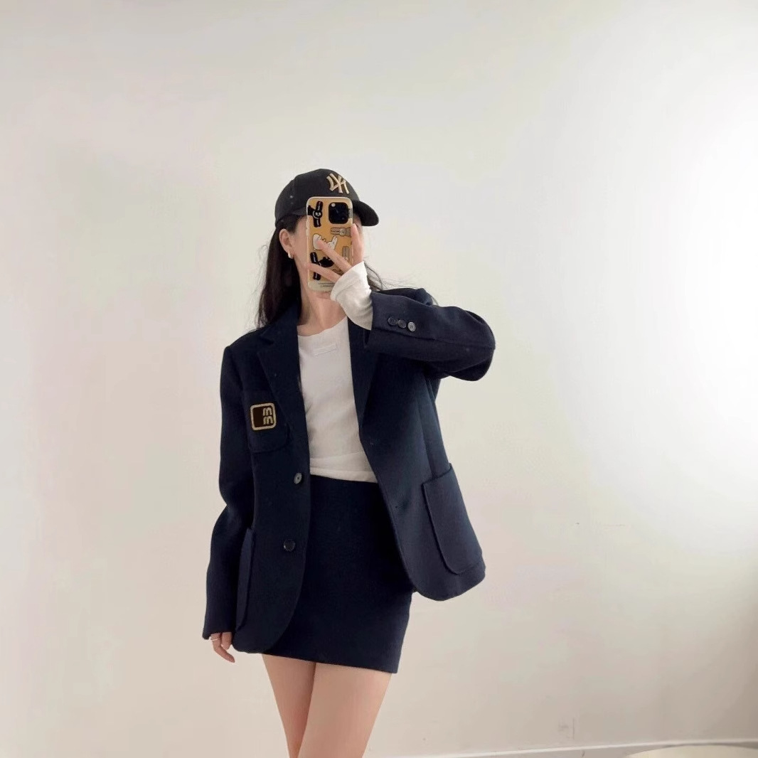 NANYOU 여성 24 이른 봄 MIU 홈 기질 학업 스타일 편지 포켓 자수 네이비 세트 재킷