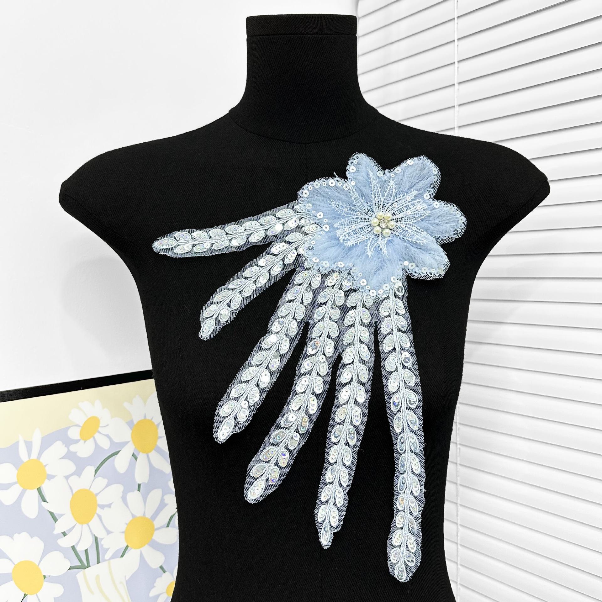 Super inmortal flor tridimensional computadora bordada esquinilla clavos de flores de malla encaje vestido de boda accesorios