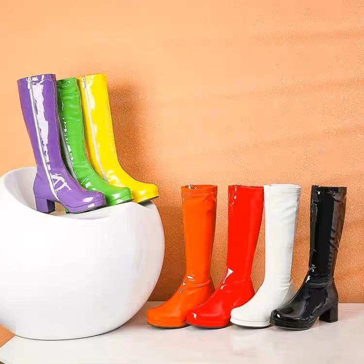 Новые европейские и американские сапоги с высоким каблуком тонкие индивидуальность дикие лакированные сапоги на каблуках фиолетовые блестящие сапоги с толстым каблуком