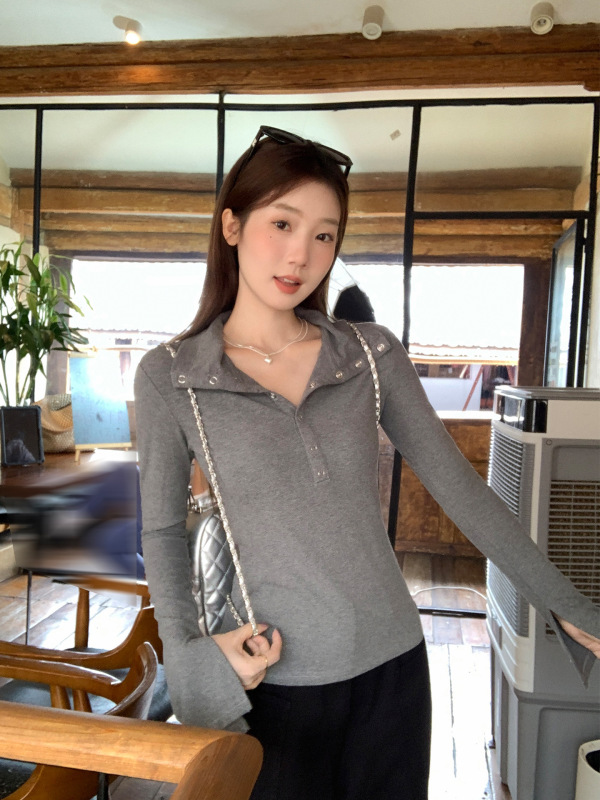 花灰翻领设计感纽扣针织长袖T恤女2025秋季新款修身显瘦正肩上衣|undefined