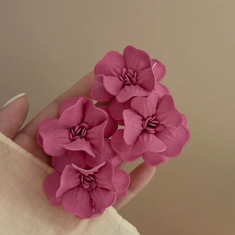 フレンチレトロな誇張された立体的な花の気質イヤリング、ホリデースタイルの妖精のような多用途のハイエンドイヤリング、超妖精のような雰囲気|undefined