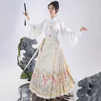 Kunpeng Big Fish Begonia Оригинальный макияж для лица лошади Цветочный Ханфу Династия Мин Золотая нить Тяжелая вышивка Ежедневное похудение Новый китайский стиль.