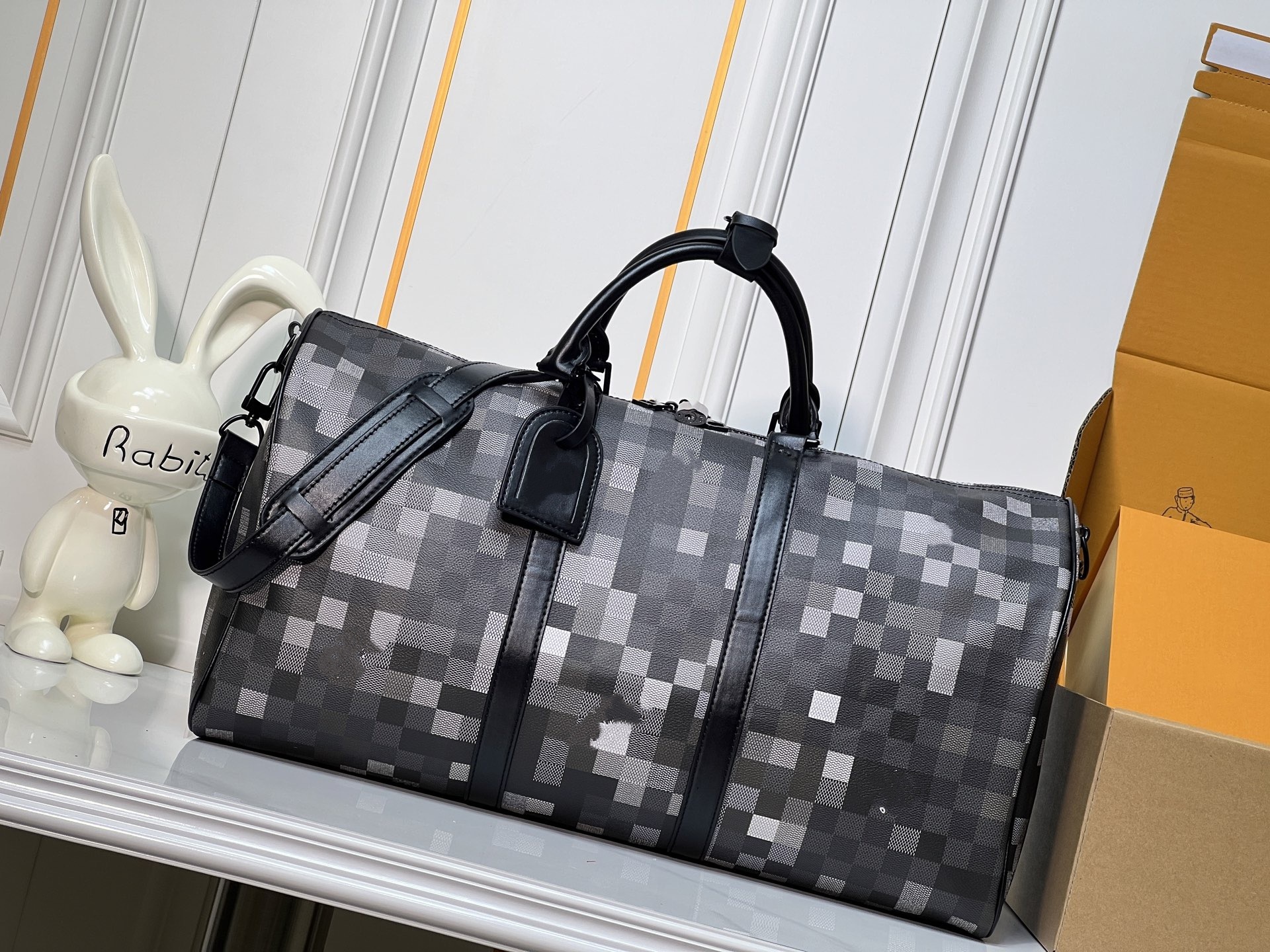 Large Capacity Travel Bag For Sports And Weekend Trips_voghion.com