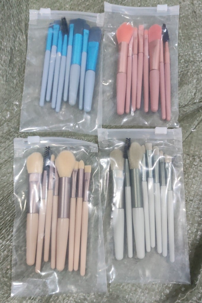 8 juegos de pinceles de maquillaje, ropa de viaje portátil, cepillo de rubor, cepillo de sombra de ojos, cepillo de base, cepillo corrector, cepillo de reparación, pelo de animal
