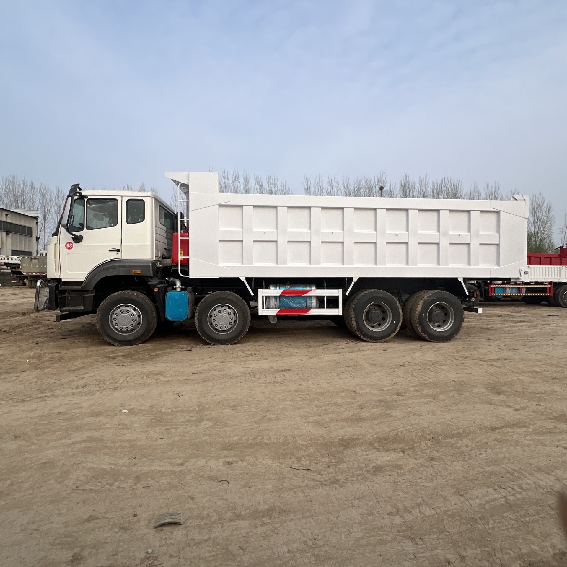 China Heavy Duty Truck Howo 12-Wheel Dump Truck, Tipper Truck, Earthmoving Truck, Engineering Transport Vehicle Exported to Africa and Central Asia