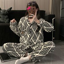 ins几何线条纹高级感情侣睡衣男女士秋冬季加厚珊瑚绒家居服套装