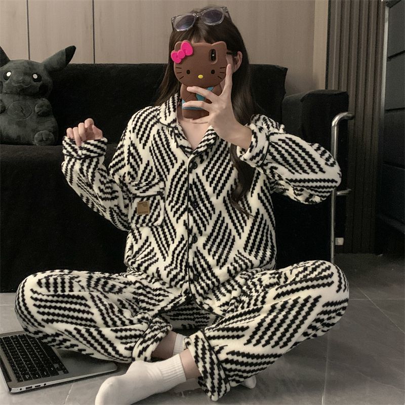 ins几何线条纹高级感情侣睡衣男女士秋冬季加厚珊瑚绒家居服套装