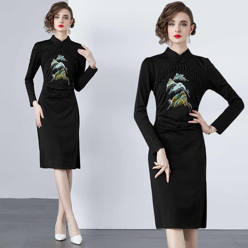 Spring 2024 European and American cross-border new light luxury beaded tassel landscape painting embroidery slim improved cheongsam dress