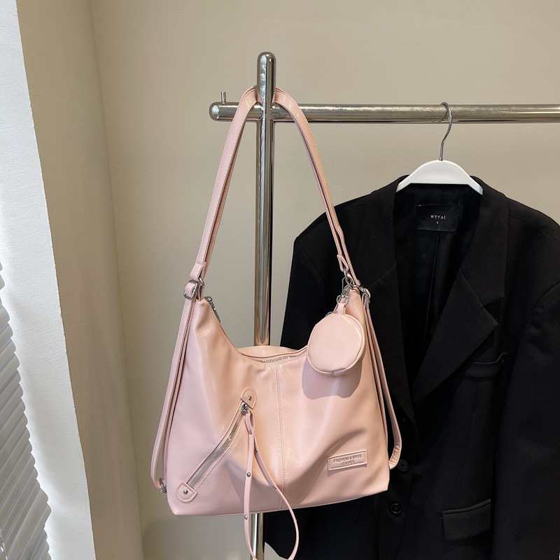 Bolsos estilo coreano bolso de axila de viento perezoso 2025 nuevo bolso de alta capacidad bolso de hombro ancho bolso casual de un solo hombro