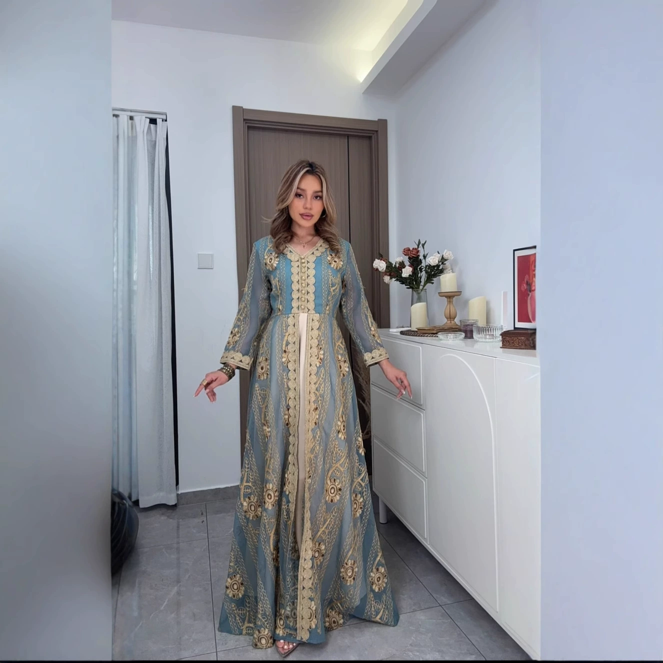 Новое поступление: женское длинное платье в мусульманском стиле для трансграничной торговли на Ближнем Востоке, с вышивкой золотой фольгой и кружевом, индивидуальный пошив.