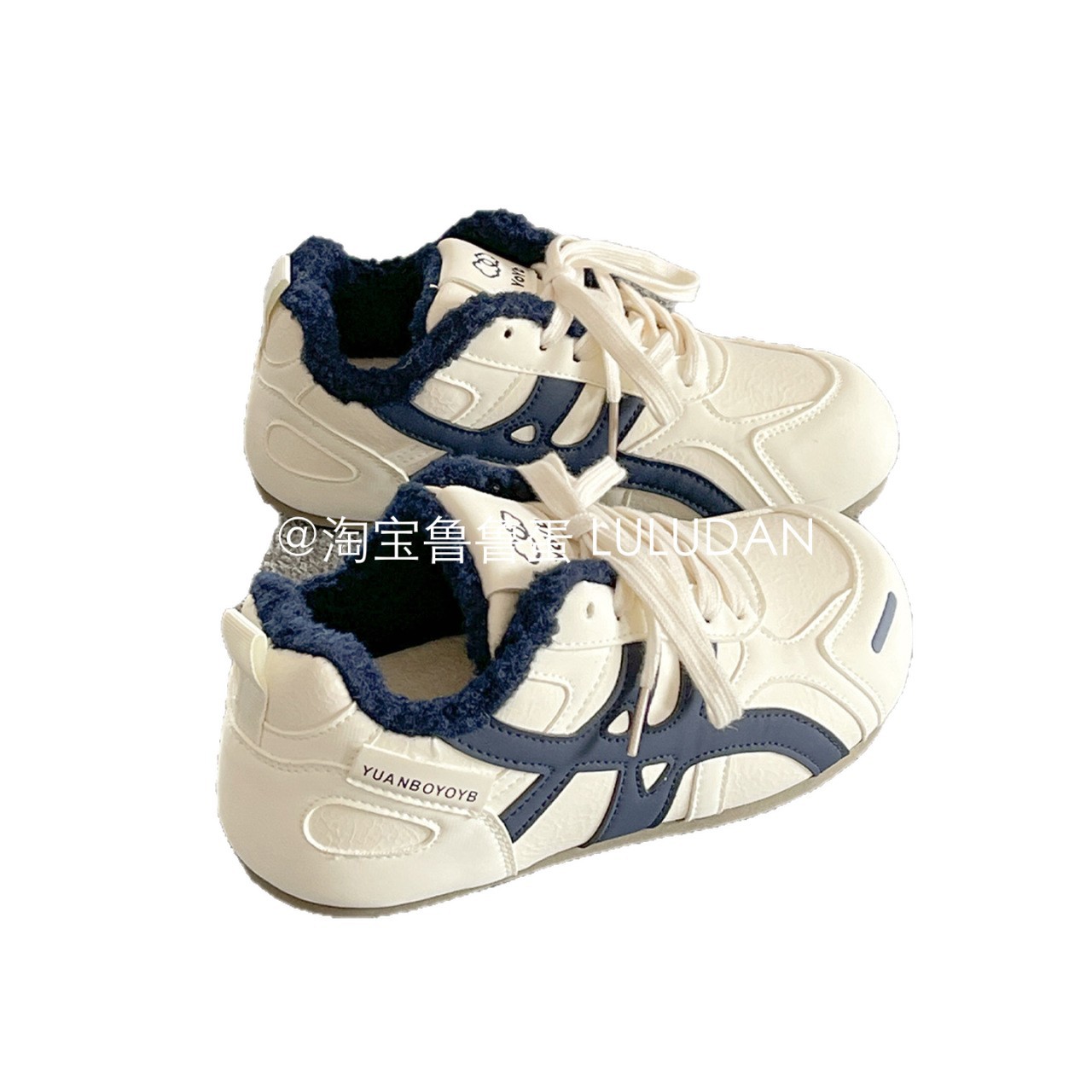 Zapatos deportivos de capacitación deportiva de terciopelo caliente para niños y niñas, zapatos blancos calientes de invierno de 2025 zapatos deportivos de suela baja para mujeres