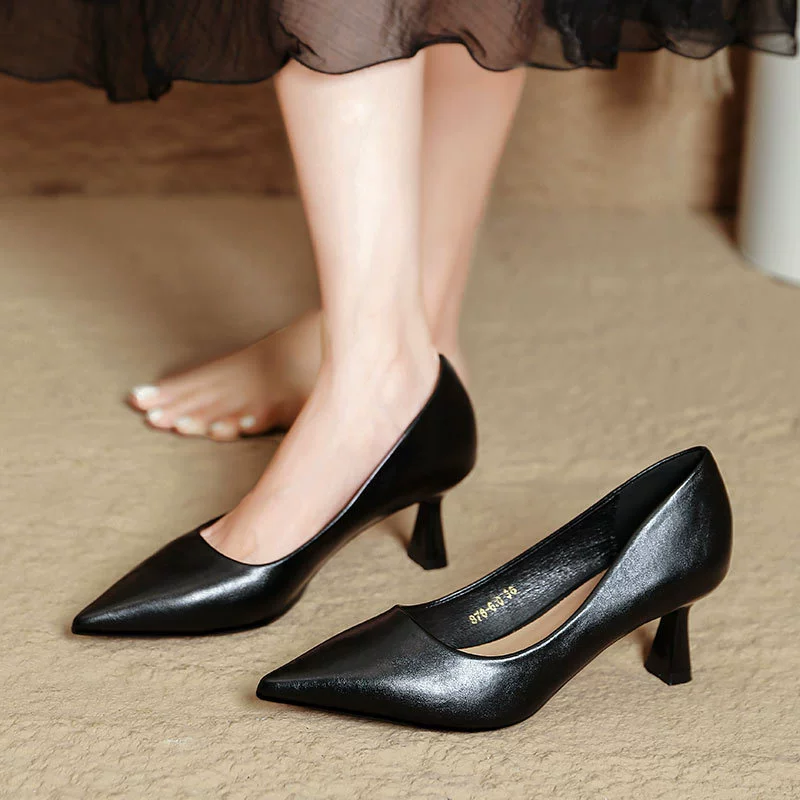 Черные туфли на высоком каблуке, туфли на шпильке, профессиональные и нержавеющие женские туфли, новые туфли-лодочки из мягкой кожи с французским острым носком 2023 года.