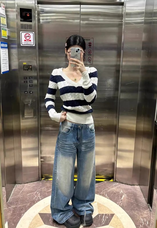 韩系慵懒撞色条纹V领毛衣女秋冬2025新款软糯内搭打底针织衫上衣|undefined