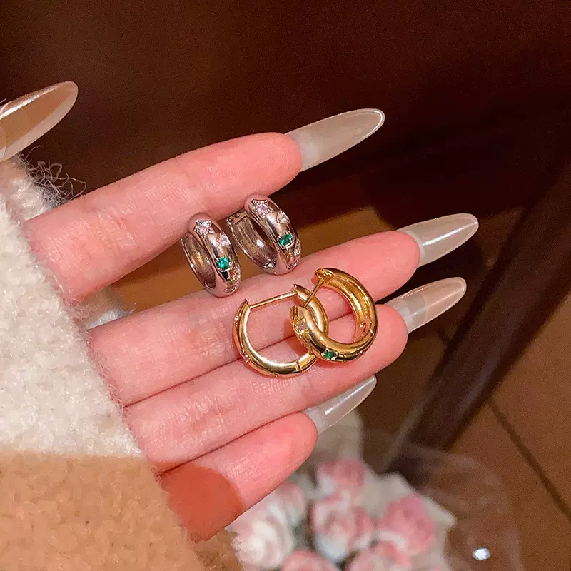 18K金电镀极简简约圆圈耳扣耳钉女精致微镶锆石耳圈百搭气质耳饰