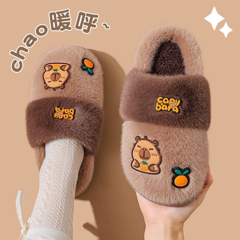 Hermosas zapatillas de algodón para mujeres otoño-invierno 2025 nueva pareja capibara interior antideslizante calentamiento y zapatos de algodón de tercife