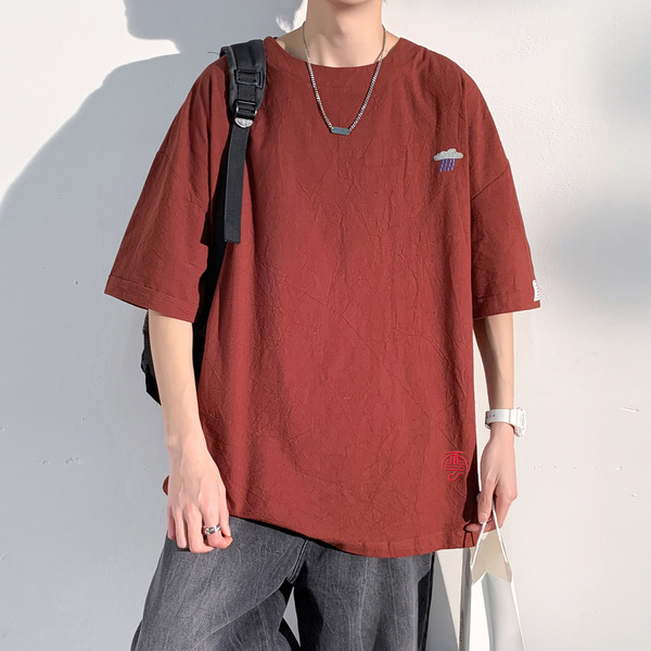 Short sleeve T-shirt with a round collar