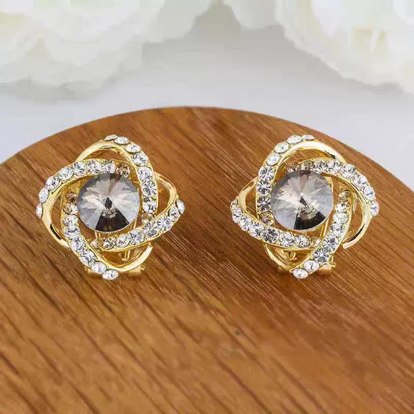 Winding Small Chanel Style Elegant Luxury High-end Super Flash Zircon Exquisite Ear Studs Elegant Earrings Women's Western Style Noble Ear Buckle