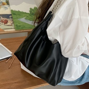 �nϵ�ڽ�朗l���ذ���������2025�¿����а����r��ͨ��Ů���μ��