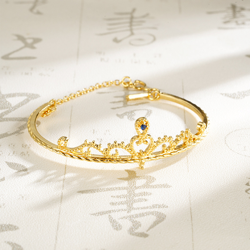 Brazalete de corona de oro de estilo europeo y americano tallado aleación de cobre no se desvanecerá joyería Yiwu al por mayor
