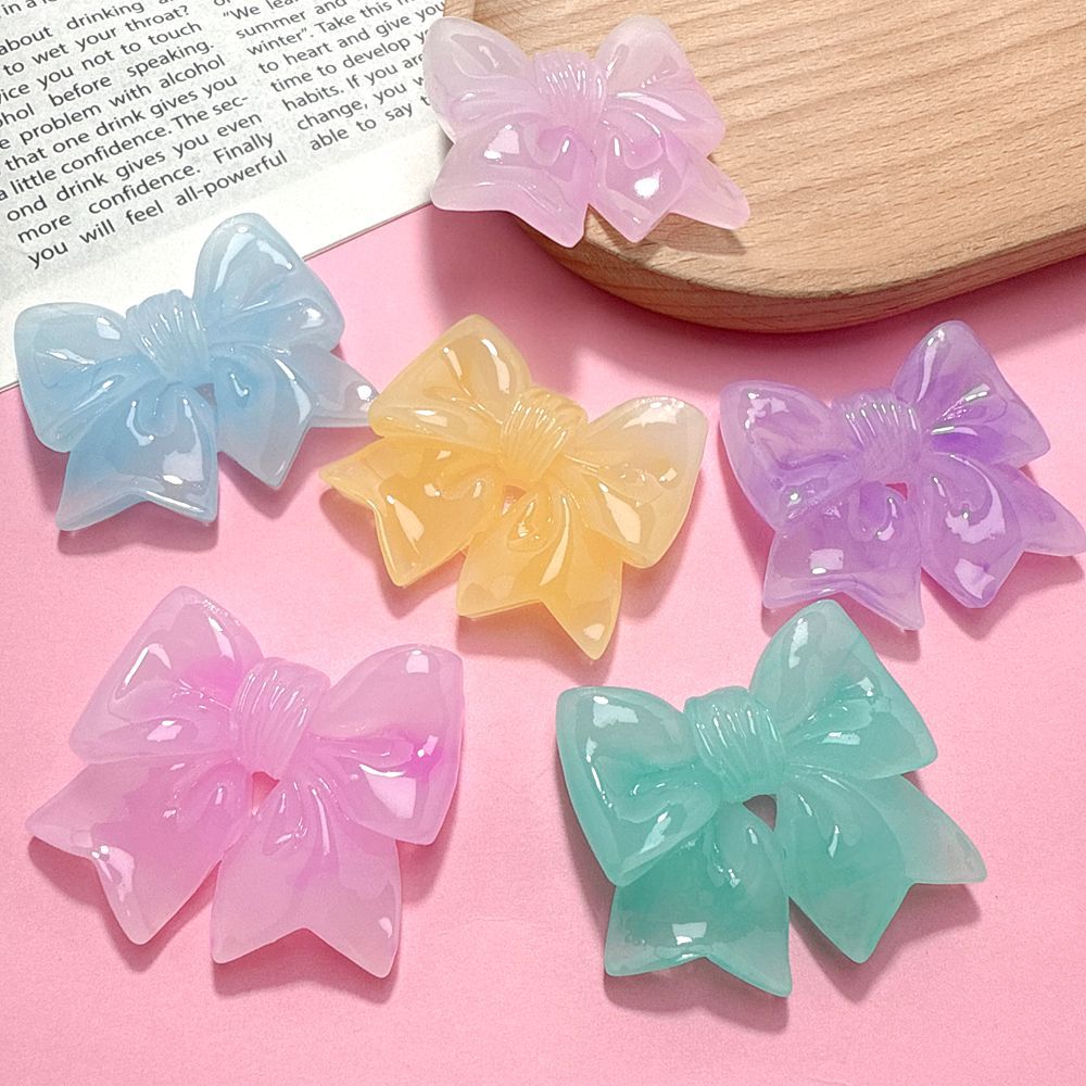 大きな花のグラデーションの蝶ネクタイの樹脂部品のクリームゴムdiyの髪のひものヘアピンのコップの靴のボタンの収納箱のペンダント