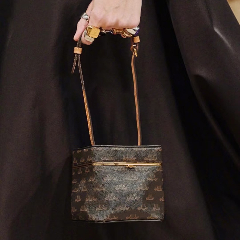 2025冬季新款印花手提包复古潮流高级感单肩包百搭时尚腋下包女包