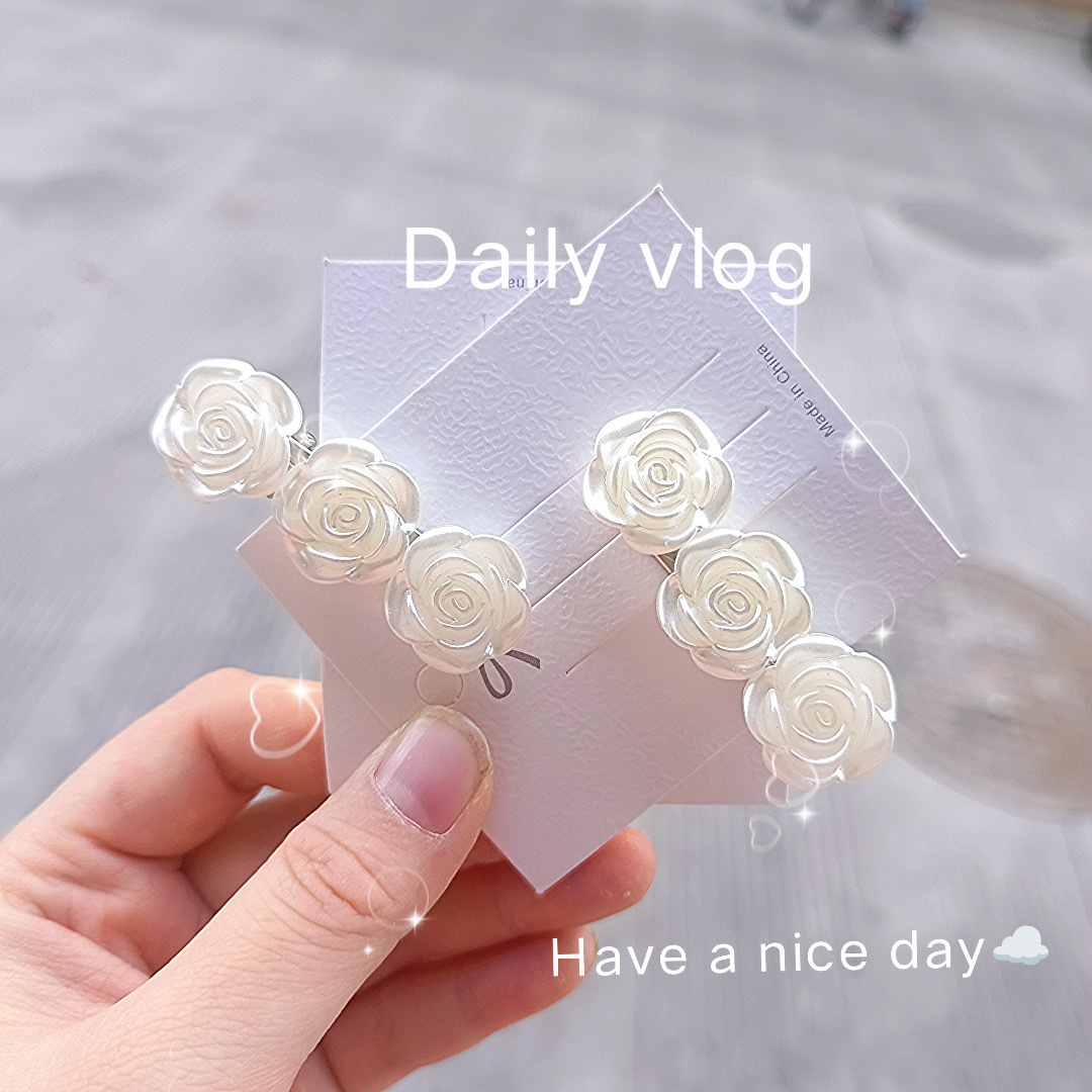 세 개의 흰 장미 덕빌 클립