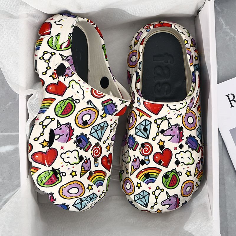 Women's Summer Cartoon Clogs for Students, Thick-Soled, Odor-Resistant, Non-Slip, Outdoor Closed-Toe Beach Sandals, Rubber Closed-Toe Shoes