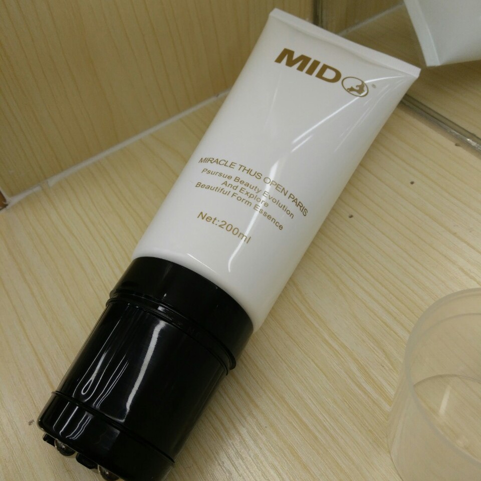 化妆品软管PE材质包印身体乳白管配钢珠按摩头厂家直销
