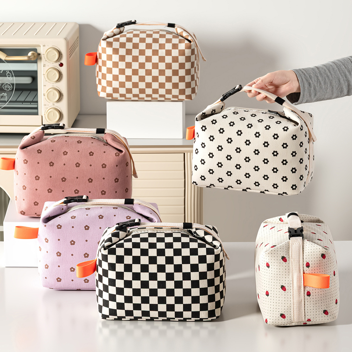 Capacious thermal bag