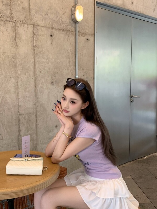 卡通印花紫色圆领针织短袖t恤女夏季别致小众修身短款小飞袖上衣|undefined