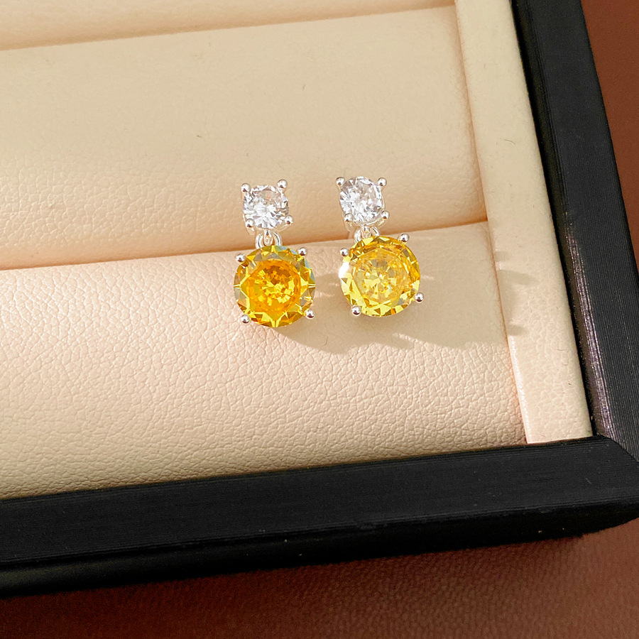 Aguja de plata zircón geometría aretes redondos modernos estilo minimalista temperamento pendientes ligeros de lujo alta sensación auriculares al por mayor image 8