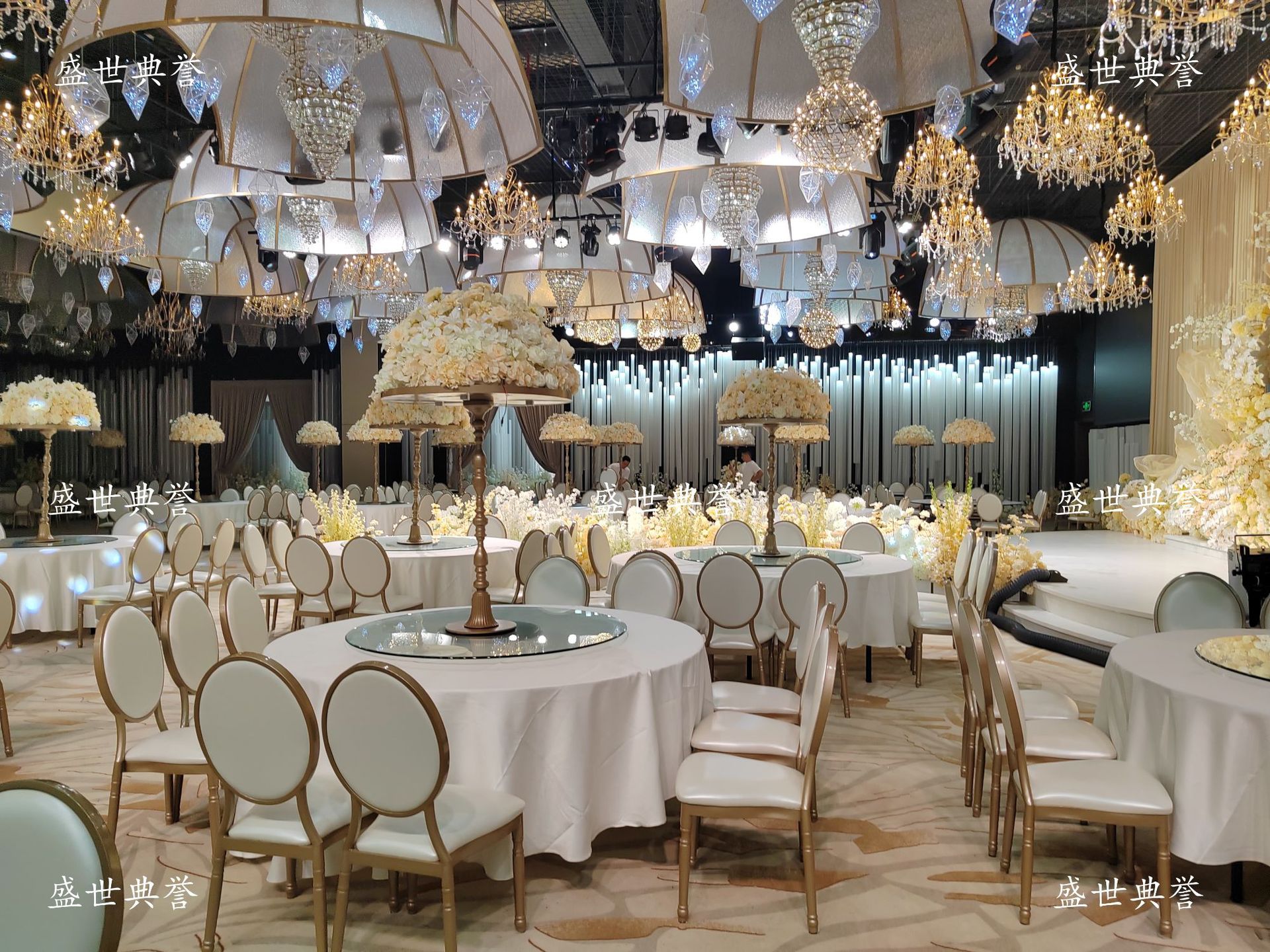 Taizhou hotel de cinco estrellas banquete mesa y silla restaurante banquete de boda plegable silla trasera redonda de comercio exterior boda tema silla de sol pic 11