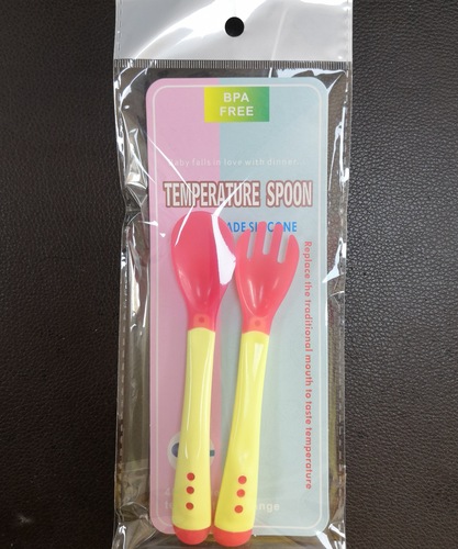 Baby temperature sensing spoon baby soft head spoon feeding medicine spoon temperature sensing spoon color changing spoon fork with packaging