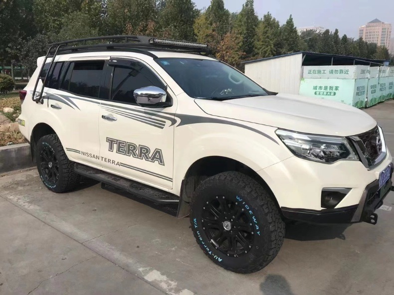 Off-Road AT All-teRRain 225 235 245 265 285 60/65R17/70R16/60R18 Off-Road TiRe