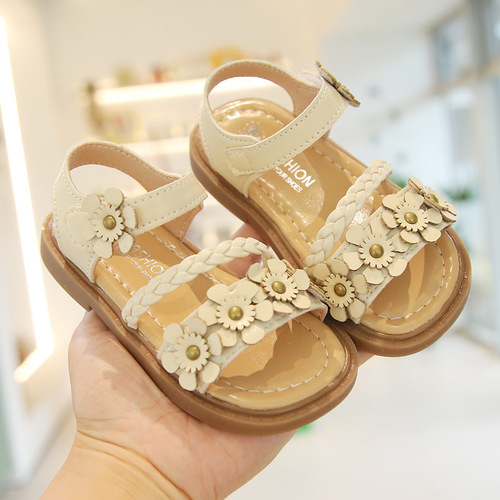  new summer girls' woven sandals, children's flower princess shoes, middle and large children's campus soft-soled beach shoes