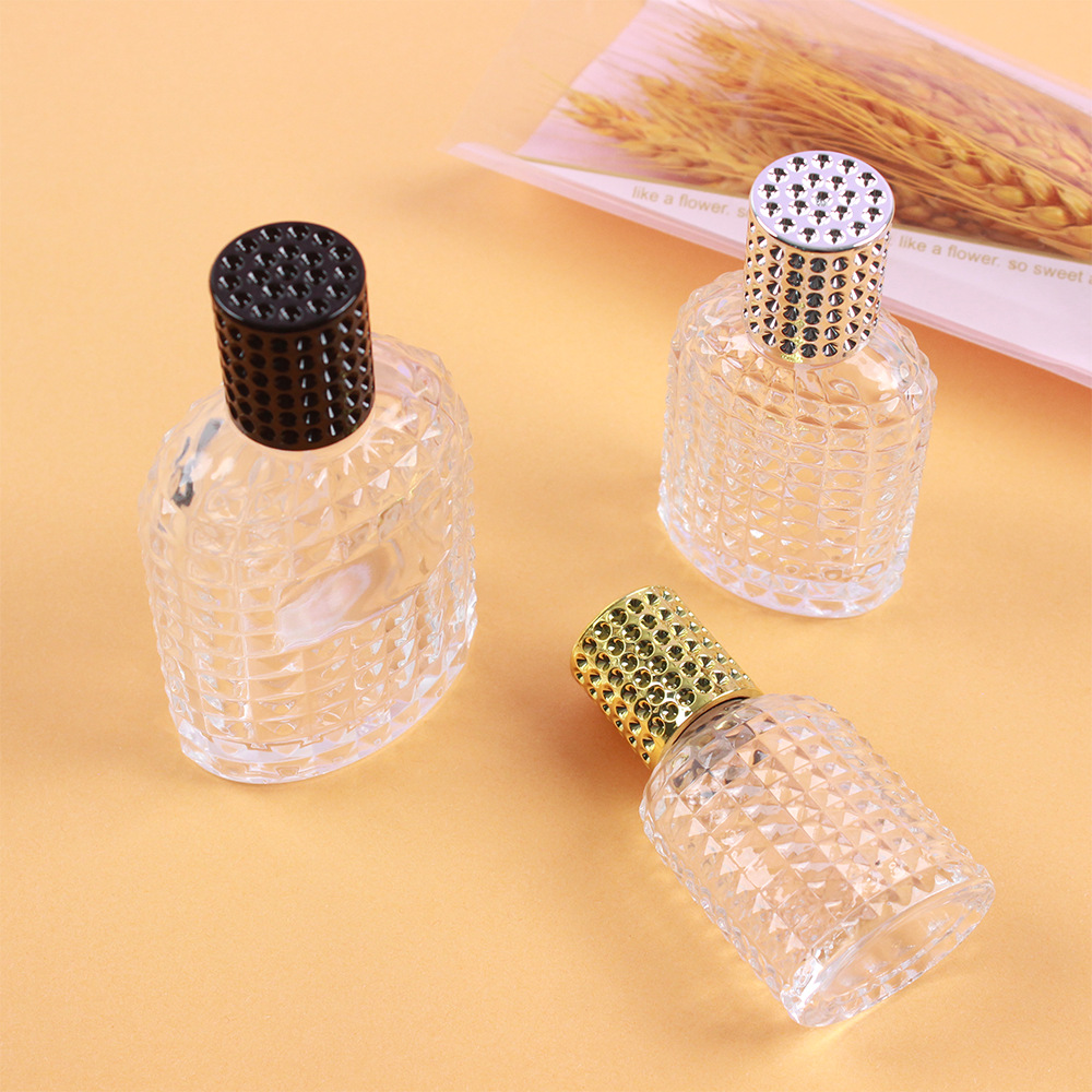 供应30ml 50ml 100ml香水瓶彩色便携玻璃喷雾分装瓶