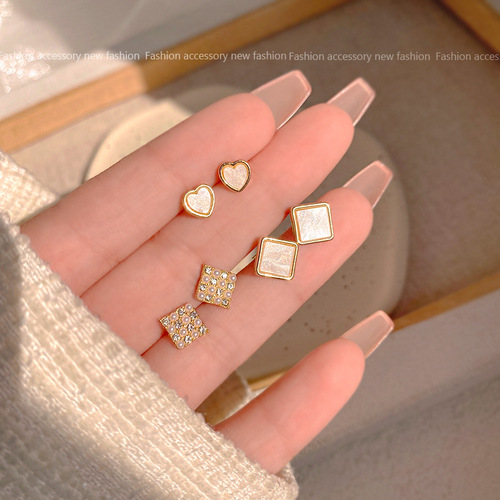 Korean Version Six-Piece Geometric Earrings with a Sense of Elegance, Fashionable and Stylish, Influencer Student Minimalist Earrings, Personalized Set of Ear Decorations