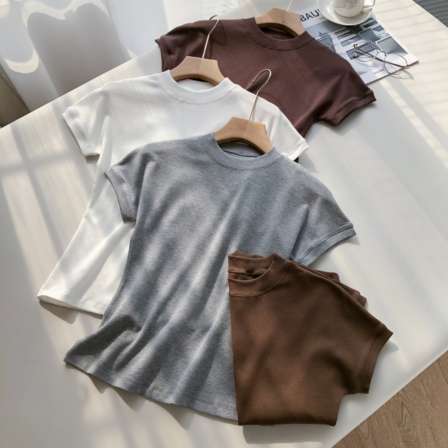 강력한 제조 업체! 실 슈퍼 슬림 핏 작은 터틀넥 짧은 소매면 티셔츠 여성용 여름 스트레치 바닥 셔츠 탑