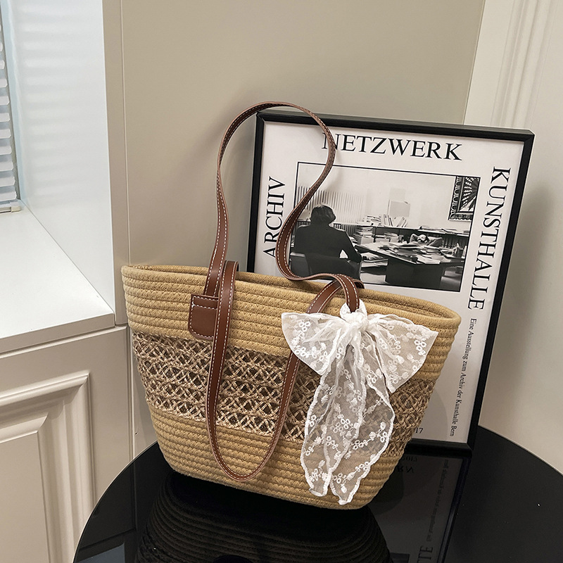 Handmade Rattan Shoulder Bag With Leather Trim And Seagrass_voghion.com