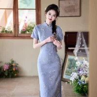 2025 весна и лето новый cheongsam бамбуковый фестиваль конопляный принт среднего и длинного cheongsam дышащий маленький молодой человек с короткими рукавами cheongsam