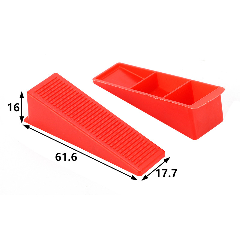 タイルレベリング器レベリング器のベースにタイルを貼り付けて、使い捨てレベリング器のクリップペンチのタイルを縫います。