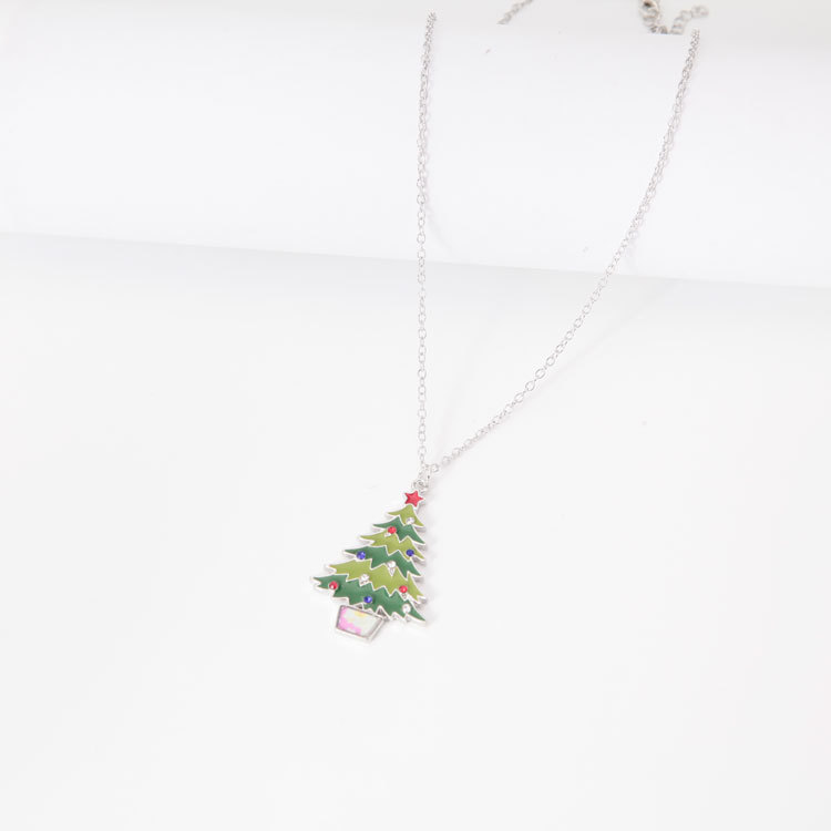 Style De Bande Dessinée Sapin De Noël Alliage Émail Femmes Collier 1 Pièce display picture 5