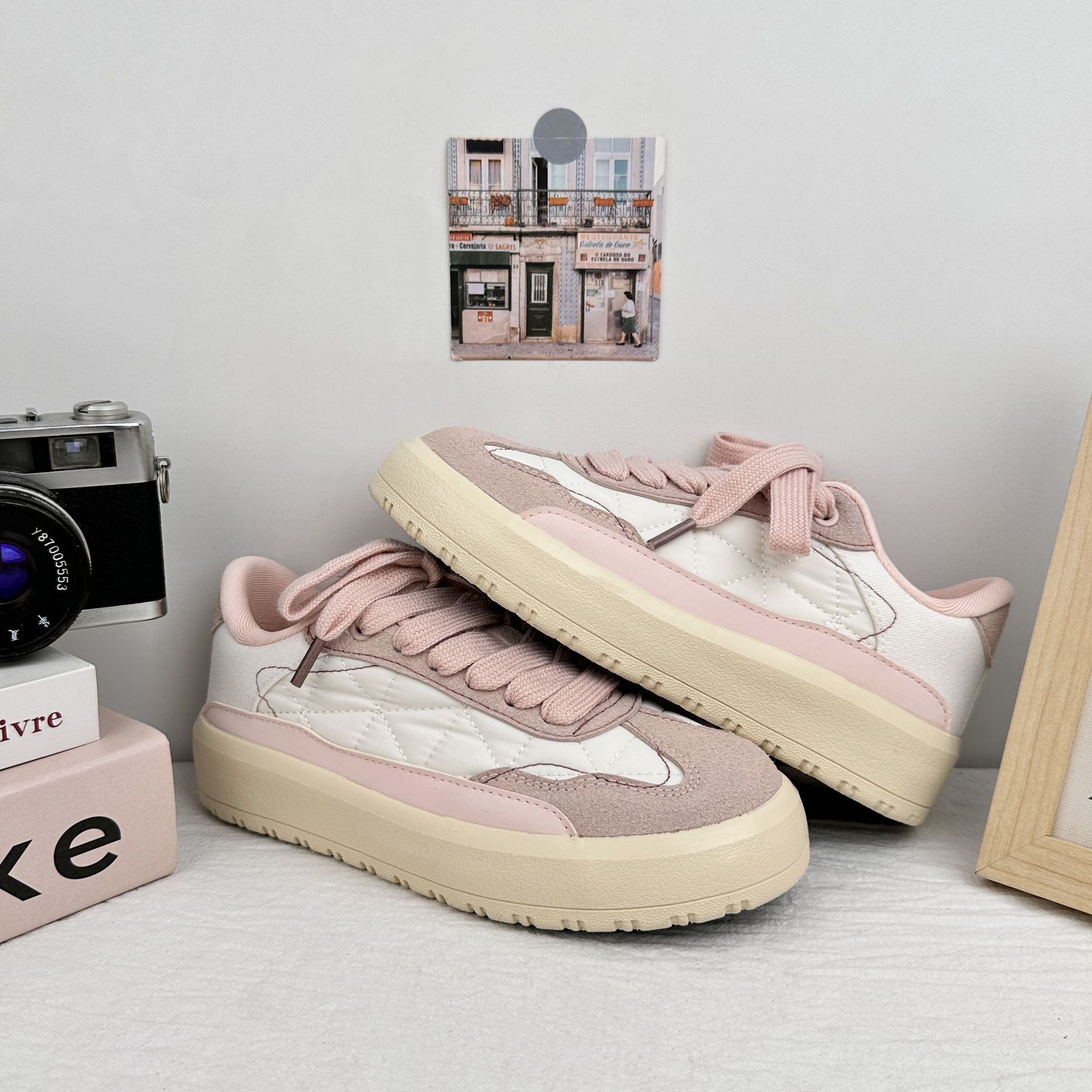 YUANBO nicho diseño de zapatos de skate para mujeres 2025 verano nuevos zapatos de entrenamiento de alta altura de base gruesa zapatos deportivos casuales