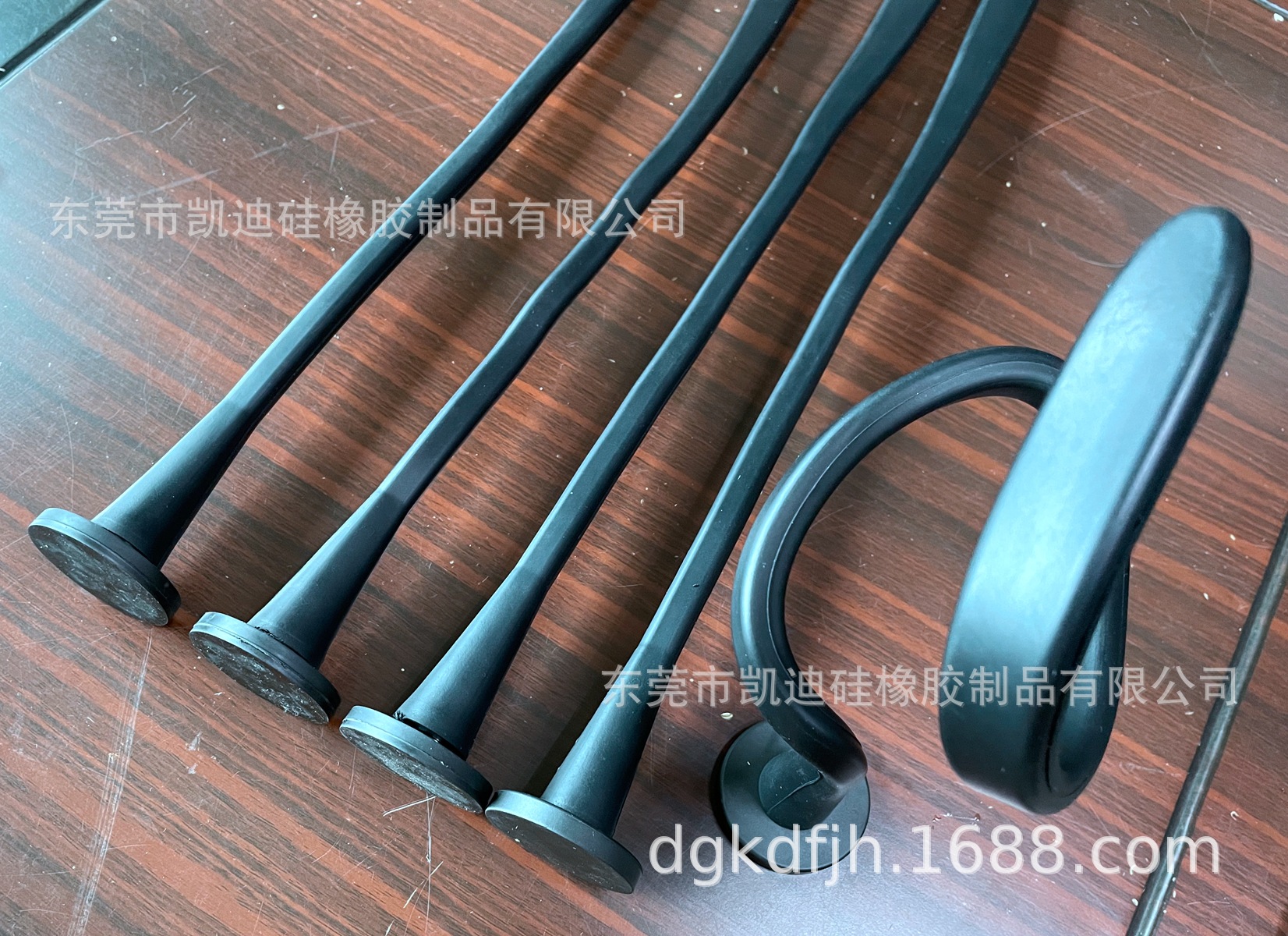 新款多功能硅胶手机支架 蛇形监控支架 实用懒人书桌视频支架批发