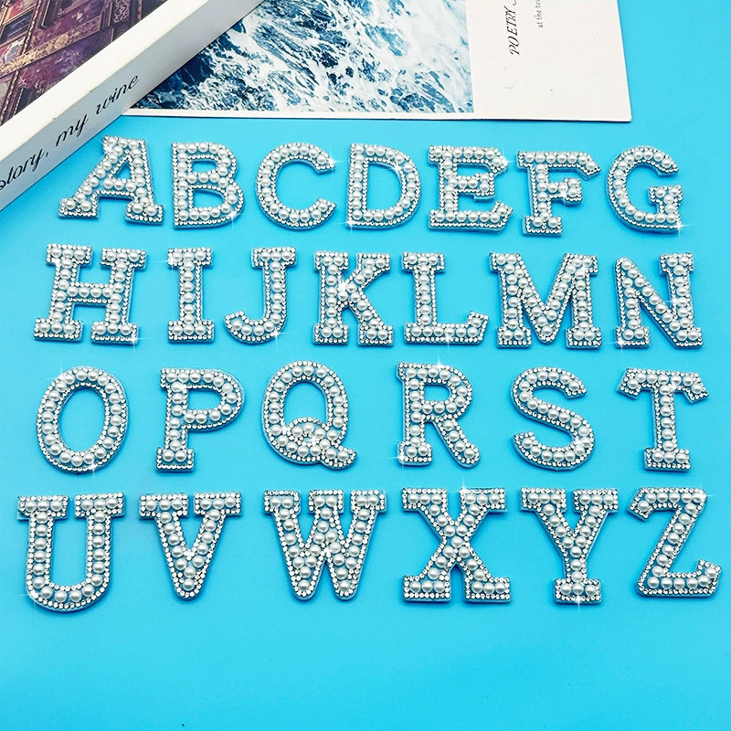 Pegatinas de diamantes de imitación con letras del alfabeto (26 letras), accesorios decorativos para manualidades, pegatinas de tela, decoraciones para ropa, pegatinas de diamantes de imitación, gran venta.