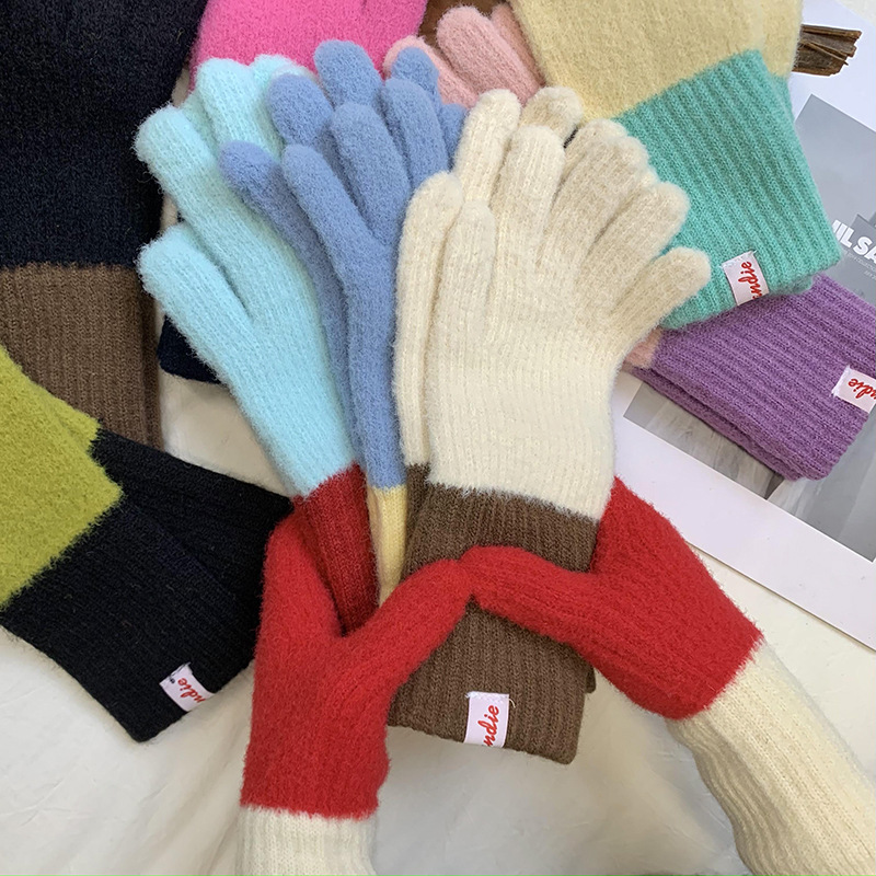 Guantes calientes de invierno para ciclismo engrosado 2025 nuevo lindo suave glutinoso imitación de peluche alargado guantes de color al por mayor