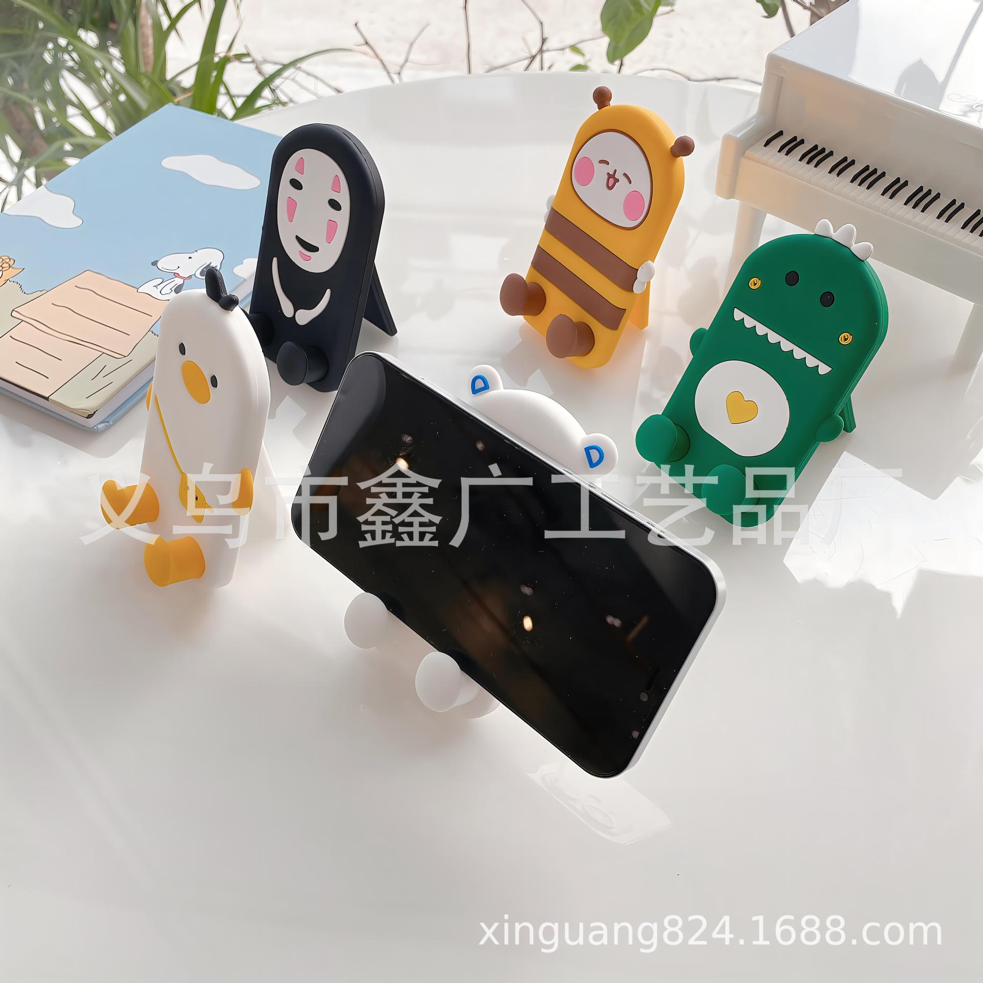 Hot-Selling Pvc Soft Rubber Cute Cartoon Phone Stand, Lazy Person's Gadget, Desktop Non-Slip Phone Holder, Anti-Drop and Anti-Slip