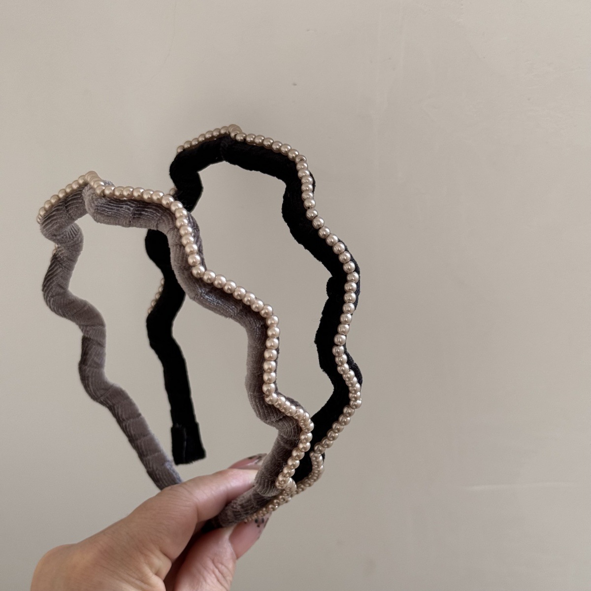 Hair Band Hair Accessories Type Pearl Velvet Wave Hairband Simple Autumn Winter Asymmetric Women's Hair Clip Hair Accessory